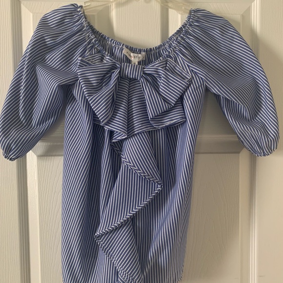 Off the shoulder pinstripe top - Picture 1 of 3